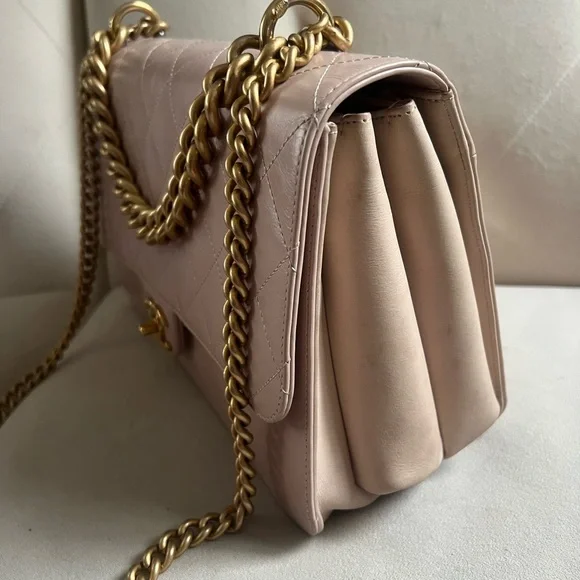 Chanel Paris Cosmo Flap Bag - Picture 4 of 12